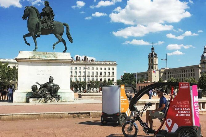 1 or 2-Hour Pedicab tour of Lyon - Presquîle and the main squares: City Hall to Bellecour