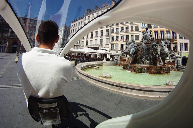 1 or 2-Hour Pedicab tour of Lyon - Vieux Lyon by pedicab: Traboules, Saint-Jean, and La Tour Rose