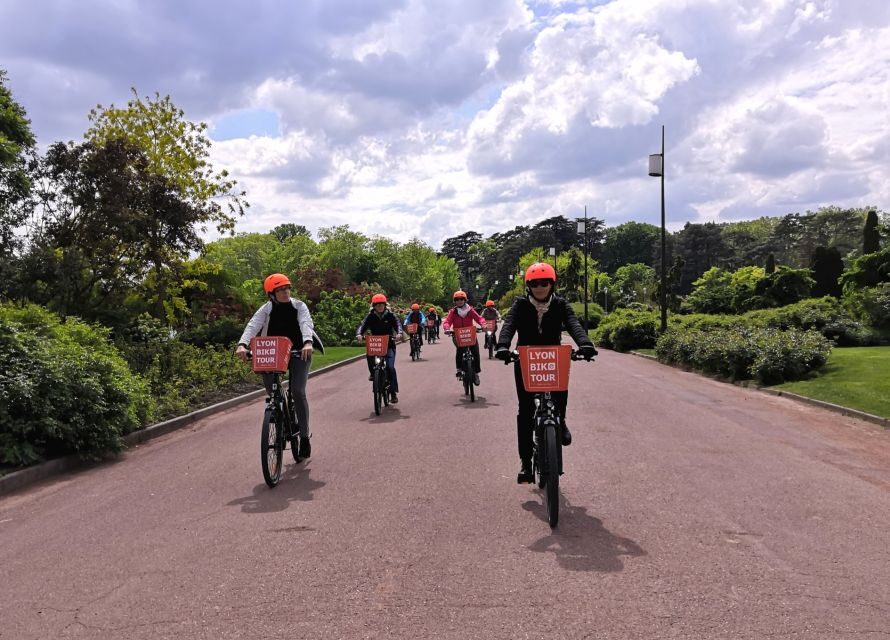 4h Complete Lyon Experience - E-Bike, Tasting & Walk - Meeting on the Rhone: finding Pub Danois and your orange guide