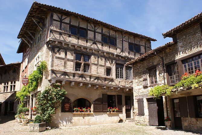Beaujolais & Perouges Medieval Town (9:00 am to 5:15 pm - Small Group Tour Lyon - Pérouges medieval town: cobblestones, centuries-old buildings, and a calmer pace