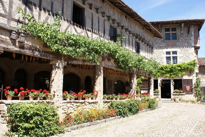 Beaujolais & Perouges Medieval Town - Private Tour - Full Day from Lyon - Should You Book This Lyon Beaujolais and Pérouges Day?