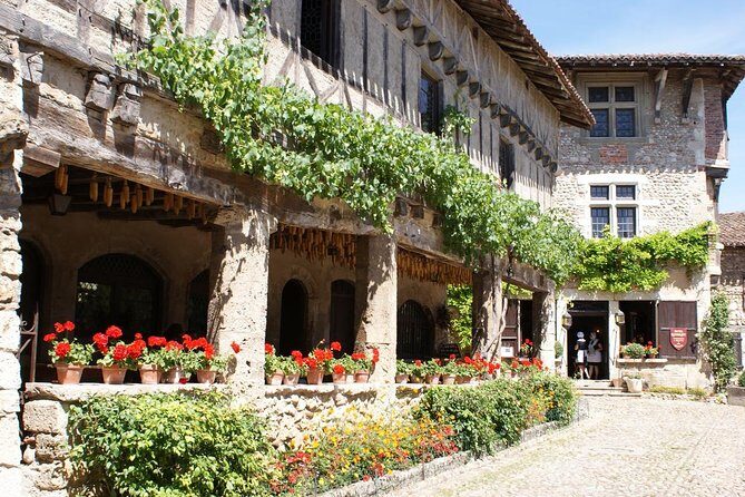 Beaujolais & Pérouges Wine & Food Tasting Private Tour from Lyon - Morning logistics from Lyon: 9:30 start, pickup options, and a mobile ticket