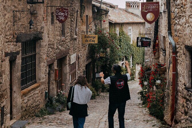 Beaujolais wine and Perouges village full day shared tour - The guide factor: why the best days feel effortless