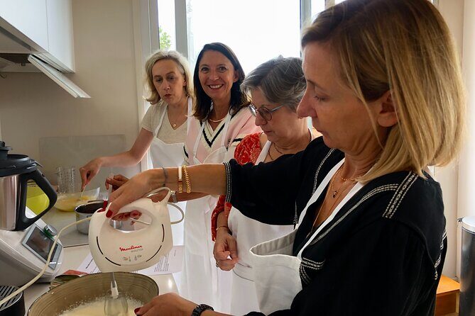 Croix Rousse Market & Rooftop Cooking Class in Lyon - The Croix Rousse Market Walk: Buying the Right Things