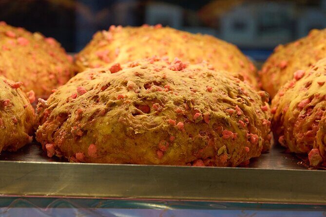Cultural Food & Wine Tour, in the famous Halles Bocuse - What you eat and drink on this Lyon food-and-wine route