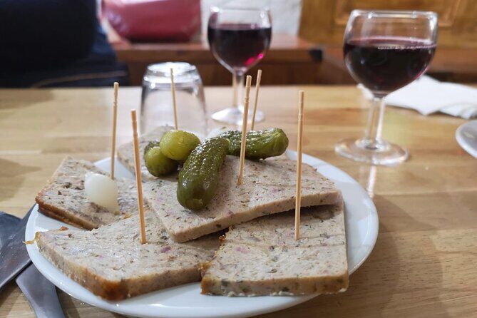 Cultural Food & Wine Tour, in the famous Halles Bocuse - Time on the ground: what a 2-hour format actually feels like