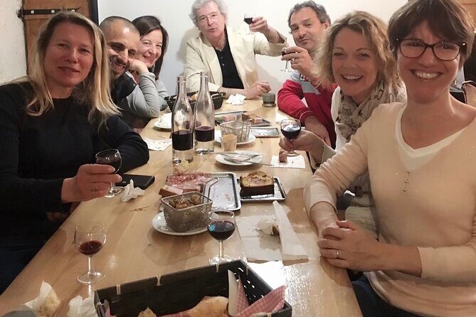 Cultural Food & Wine Tour, in the famous Halles Bocuse - Small group + a bilingual guide named Eillin