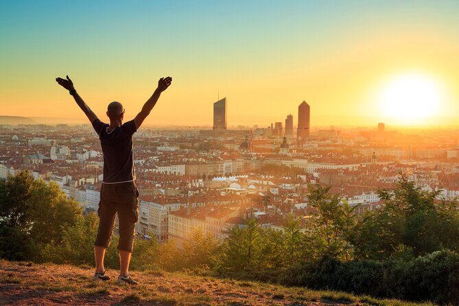 Discover Lyon through its hills : Private Tour - Where it starts: Place Saint-Jean and the hill walk rhythm