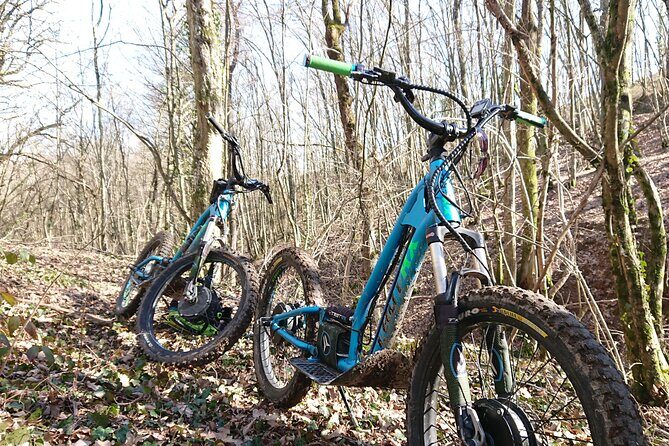 Electric scooter ride in the West of Lyon - Meeting Point at 164 Les Gouttes: How to Show Up Ready