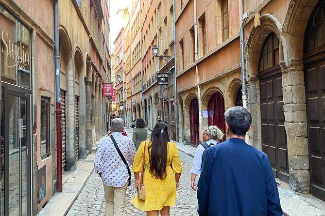 Embark on an aperitif journey through the old town - Why this Lyon aperitif walk fits your evening perfectly