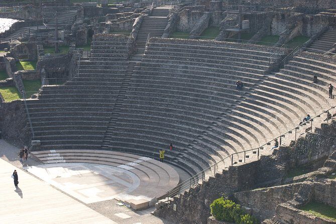 Guided tour of the Basilica of Fourvière and Gallo-Roman site of Lyon - Meeting at Place de Fourvière: what to expect in the 2.5-hour flow