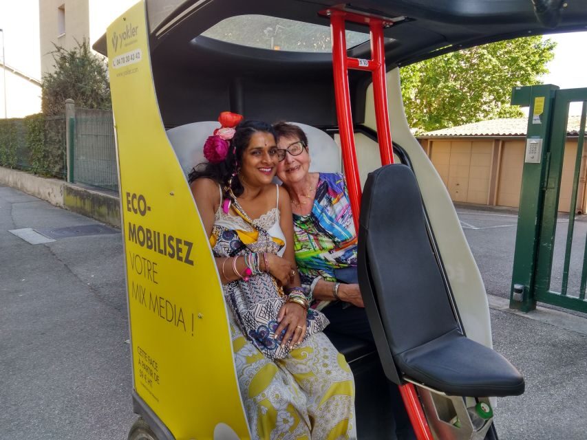 Lyon: 1 or 2-Hour Pedicab Tour - Presquîle on the 2-hour route: town hall, opera, Place des Terreaux, Bellecour