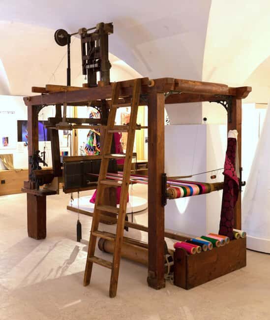 Lyon: admission ticket to Brochier Soieries Silk Museum - The museum shop: Fabriqué à Lyon silk you can take home