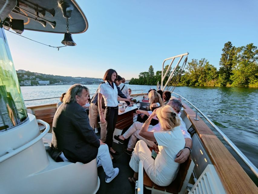 Lyon: City Cruise with Charcuterie, Cheese, and Wine - The boat ride itself: what you’ll feel during those 90 minutes