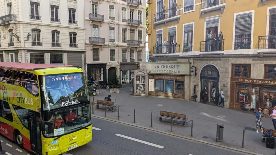 Lyon City Hop-on Hop-off Sightseeing Bus Tour - Fresque des Lyonnais and the Mur Peint: Street Art as a Landmark