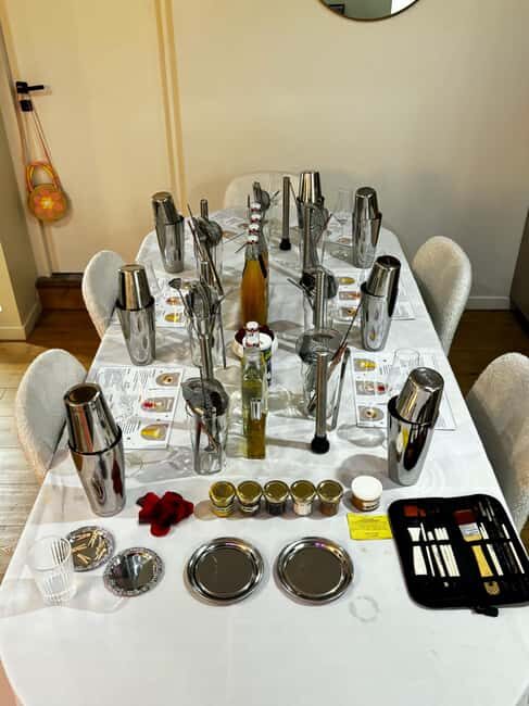 Lyon: Cocktails Chez Vous creation and tasting workshop - Why This Workshop Hits for Birthdays, Team Time, and Friends