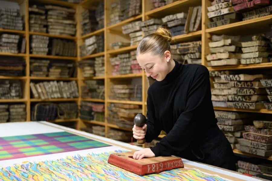 Lyon: Create your own traditional Lyonnais silk square - Price and Value: Is $169 Worth It?