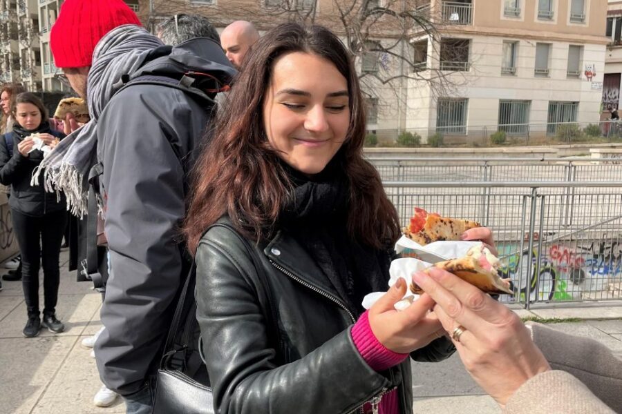 Lyon: Guided Food Tour with Tastings - Savory comfort: the burger stop and why it works in Lyon