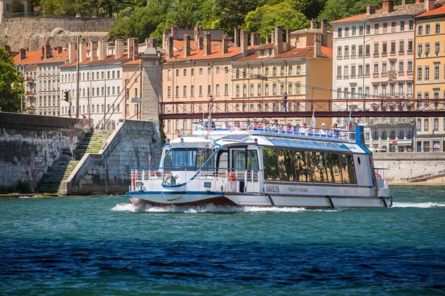 Lyon: Guided Sightseeing Cruise - Inside vs. outside: how to choose your seats on the boat