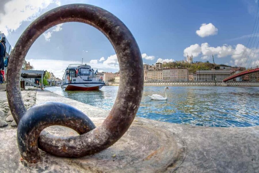 Lyon: Guided Sightseeing Cruise - Food and drinks: plan this as a timing tool