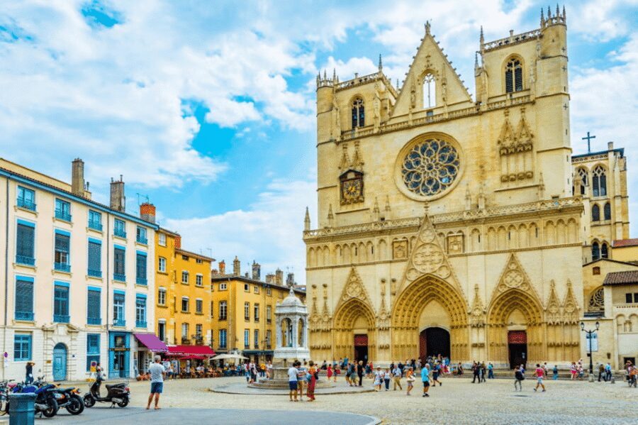 Lyon: Guided tour of Lyon - A two-hour route that hits Lyon’s icons
