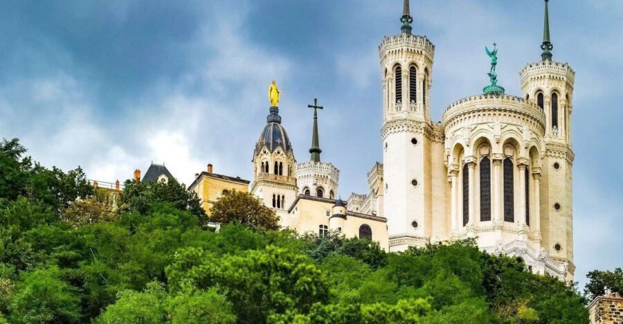 Lyon: Old District Private Guided Walking Tour - Key highlights that matter in real life