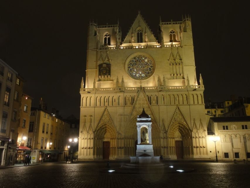Lyon: Old District Private Guided Walking Tour - Saint-Jean Cathedral photo stop and the streets around it