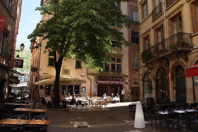Lyon Old District : Private Walking Tour - Starting at Cathédrale Saint-Jean: Orientation Without the Fuss