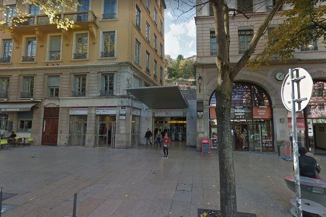 Lyon Old District : Private Walking Tour - Price and Logistics: Is $297.26 Per Person Worth It?
