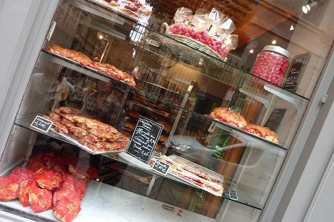 Lyon Old District : Private Walking Tour - Making Sure the Guide Fits Your Language Needs