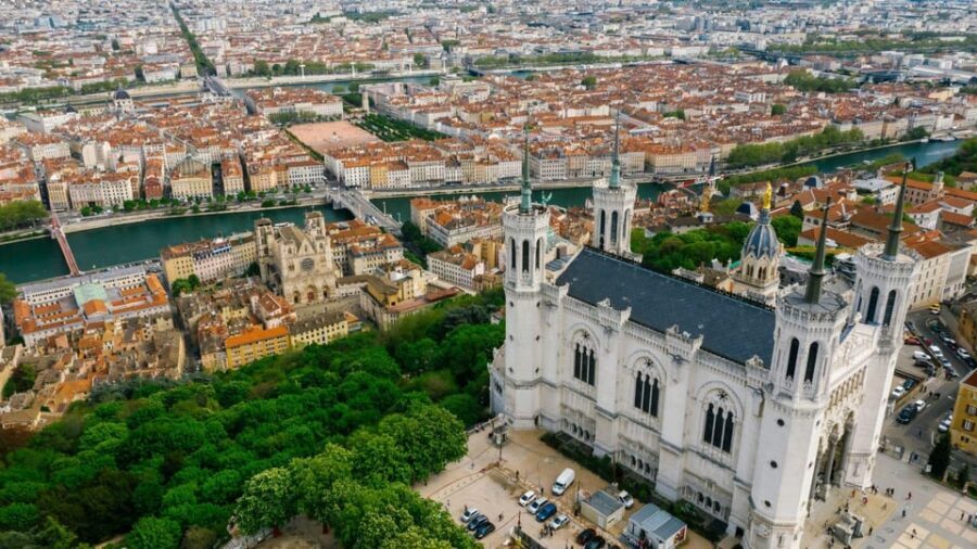 Lyon: Old Town Basilica Bellecour By E-Bike from Geneva - Geneva Cornavin to Lyon on Two Wheels: How the Day Starts