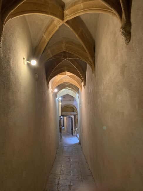 Lyon: Private Walking Tour of "Traboules" in the Old Town - The Less-Obvious Stops: Lesser-Known Passageways and Local-Level Insight