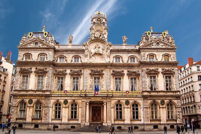 Lyon Scavenger Hunt and Sights Self-Guided Tour - Who should play this Lyon scavenger hunt