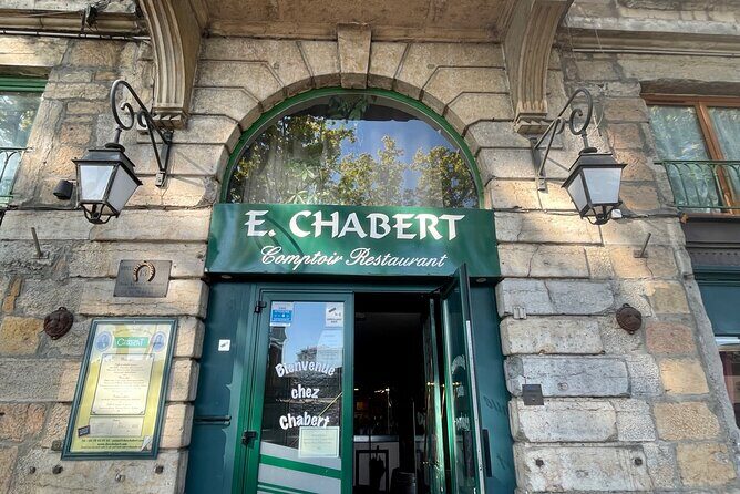 Lyon Scavenger Hunt and Sights Self-Guided Tour - Practical tips so your game goes smoothly
