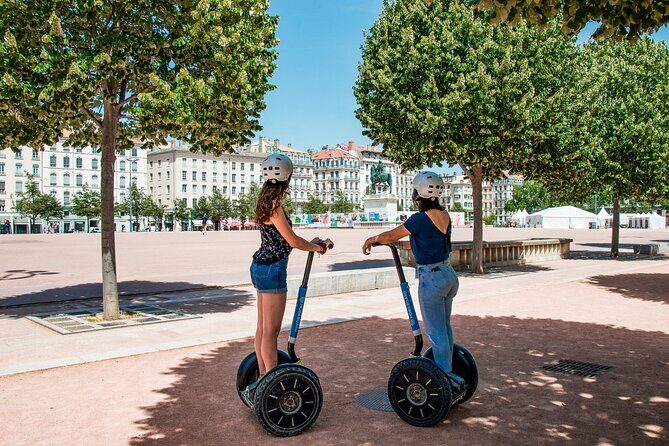 Lyon Segway Discovery Tour - 1h - Passerelle du Palais-de-Justice: Moving Through the Courthouse District