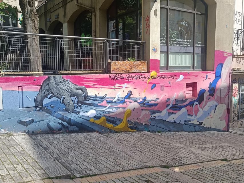 Lyon: Street Art in the Croix Rousse district - What your guide actually teaches on a street art tour