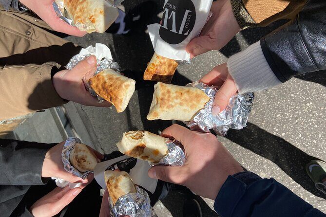 Lyon: Street Food Tour - How the Lyon street food and street art walk is built
