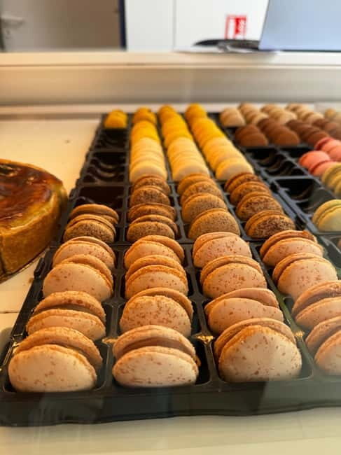 Lyon: Ultimate Bakeries, Chocolate and Pastries Food Tour - Why Lyon’s old town works so well for bakeries and chocolate