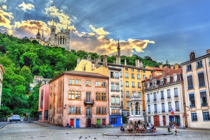 Lyon UNESCO: Private walking tour - Stop 3: Traboules du Vieux Lyon—walk the secret shortcuts