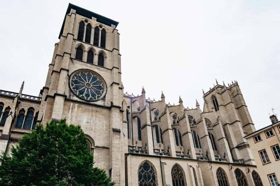 Lyon: Vieux Lyon Food Tasting Walking Tour - Meeting at Monseigneur Lavarenne: Start Smart, Not Late