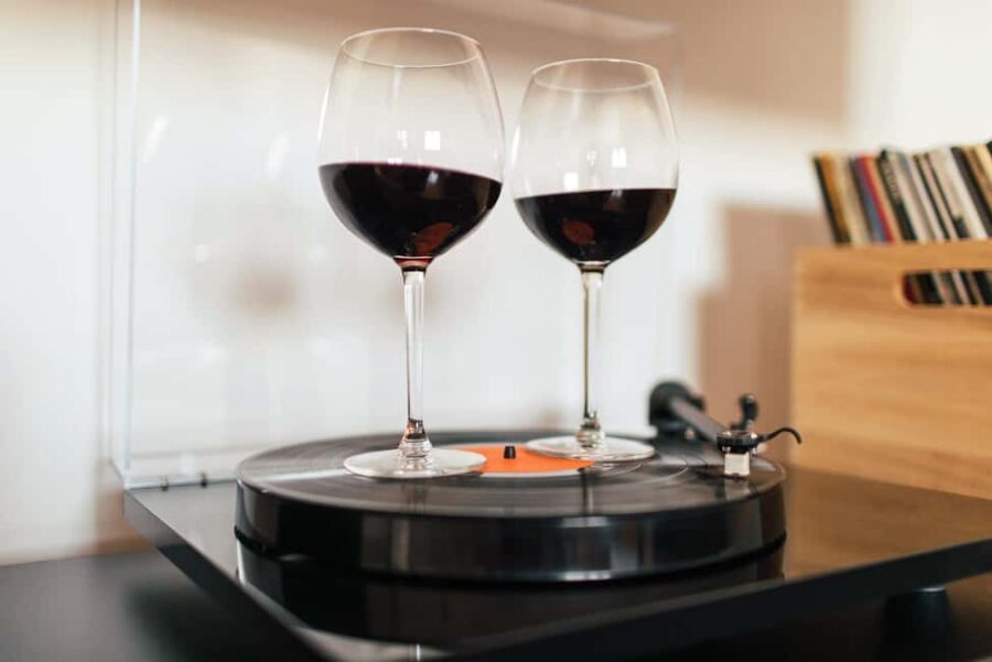Lyon: Wine Tasting & Vinyl Record Experience - The Wine Cellar Stop: Lyon’s Traboules and a Curated Tasting Moment