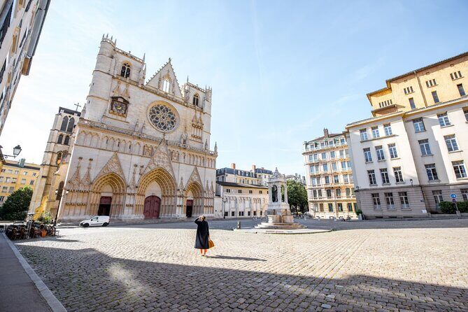 Lyon's Traboules Private Tour - Is a private 3-hour tour worth $350.75 per person?
