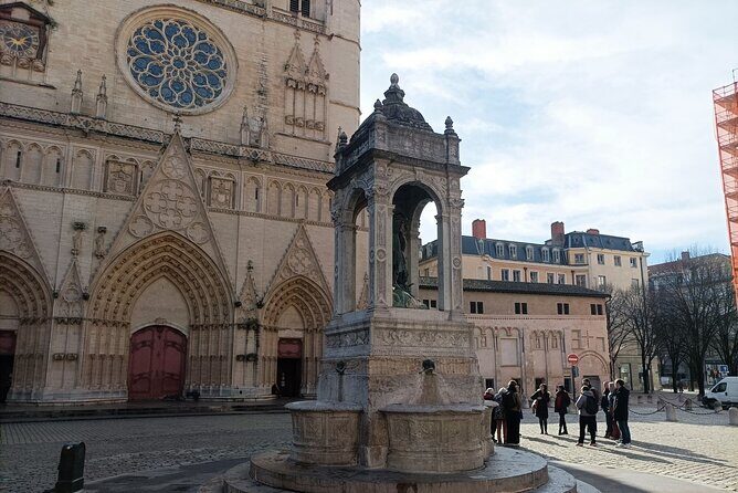 Private guided tour of Old Lyon with your official tour guide ! - Key highlights you’ll feel right away