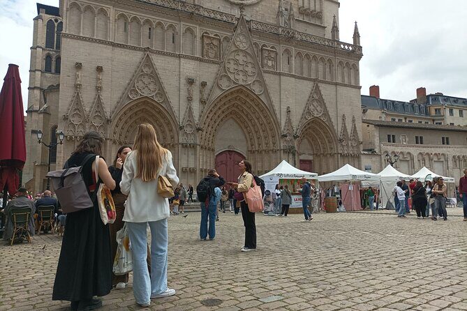 Private guided tour of Old Lyon with your official tour guide ! - Traboules du Vieux Lyon: the secret passage moment
