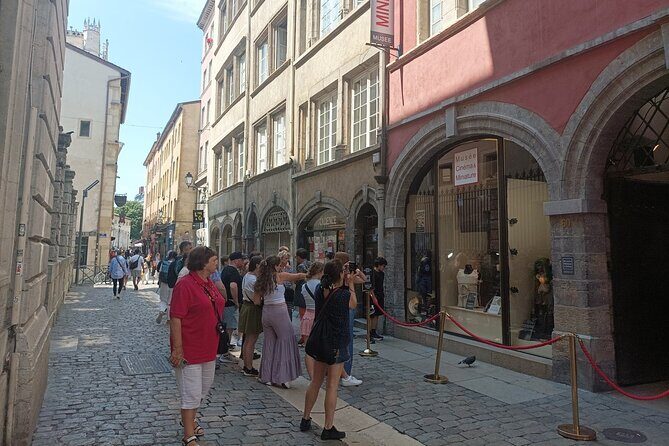 Private guided tour of Old Lyon with your official tour guide ! - Musée d’Histoire de Lyon: when the streets get explained