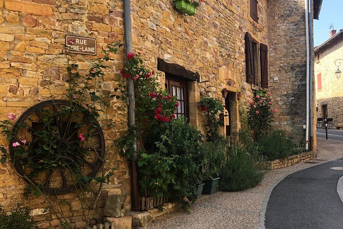Private half-day tour to Golden Stones Beaujolais with tastings - Oingt and Saint-Laurent-d’Oingt: golden stone villages with real walking time