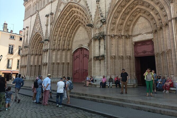 Private tour of old Lyon - 2 hours - Passerelle du Palais-de-Justice: finish with the Saône crossing