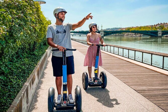 Segway - Ride along the rivers 1h30 - Vieux Lyon and the courthouse: the story behind 24 columns