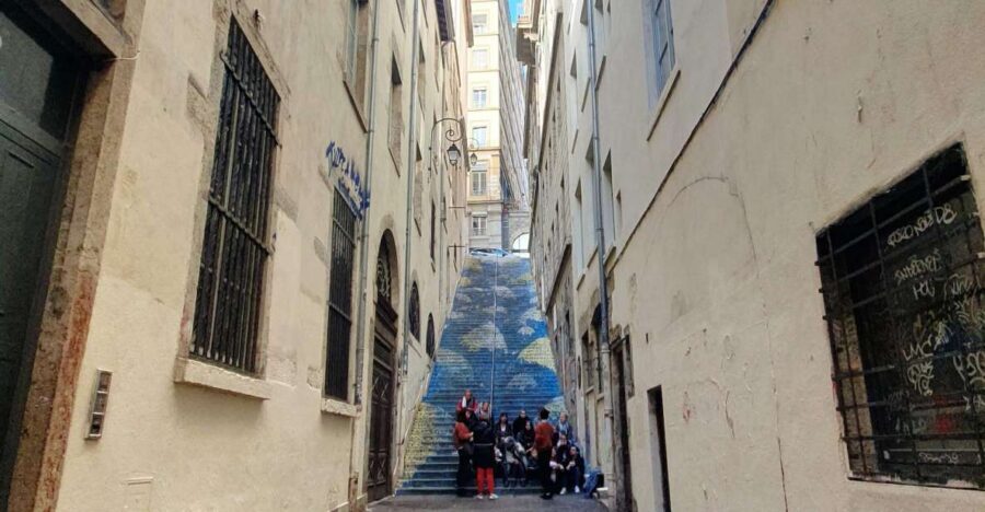Storytelling tour of Croix-Rousse in French - The 1831 Story: Jérôme Roquet’s Morning Meets the Barricades