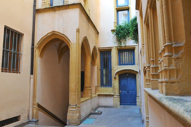 Storytelling tour of Old Lyon - Price and value: what $22.93 buys you in Lyon
